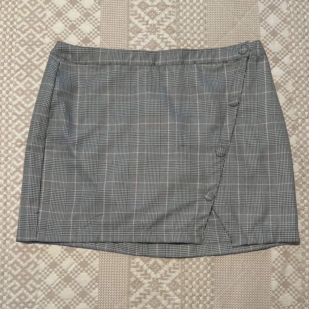 Francesca's Collections Roxanne Side Button Plaid Mini Skirt XL